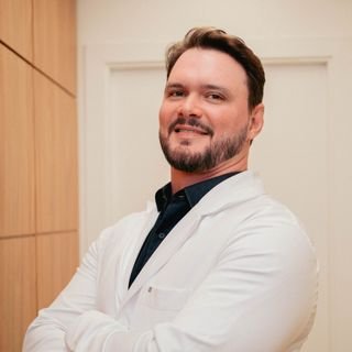 Dr. Leonardo Guedes