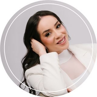 Dra. Debora Fernandes Coelho