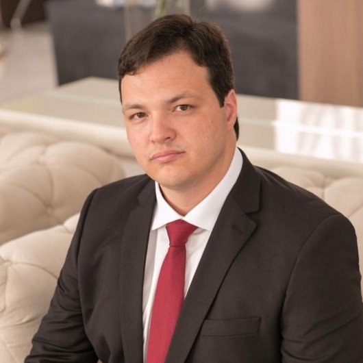 Dr. Alexandre Dias França