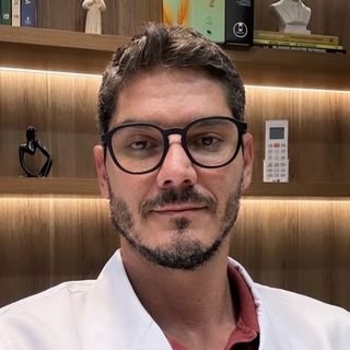 Dr. Vinicius Silveira Dos Santos Bardini