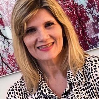 Dra. Caroline Pontes Dal Bello Gonzales