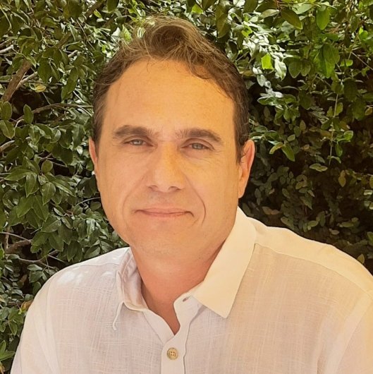 Dr. Roberto Canton