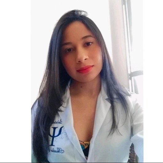 Thalia Flor Saraiva Estevam