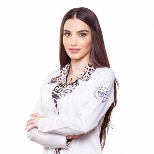 Dra. Amanda Rodrigues de Oliveira Siqueira