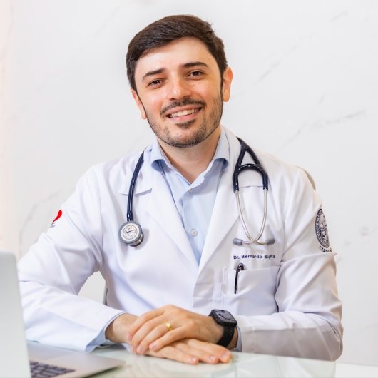 Dr. Bernardo de Lima Siqueira