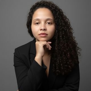 Dra. Elisvania Evangelista dos Santos