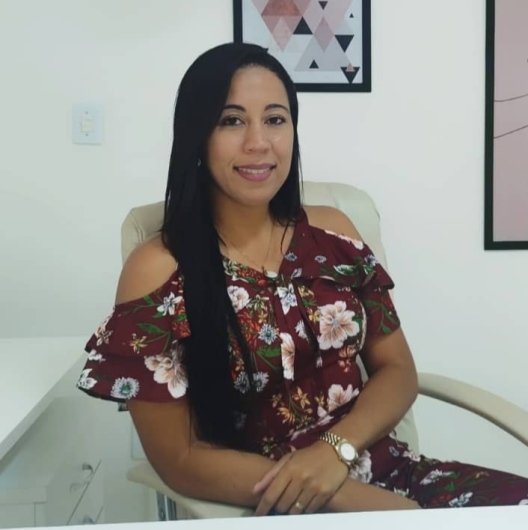 Elaine Maximiano