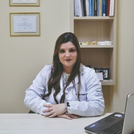 Dra. Ingrid Bragatto de Mendonca