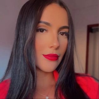 Paola Sobral .