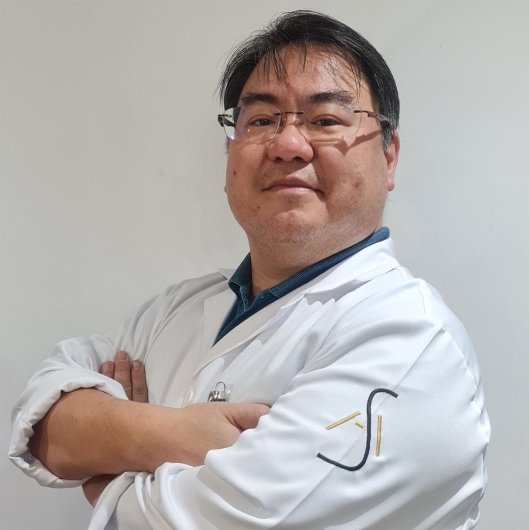 Dr. Ayrton Ogura
