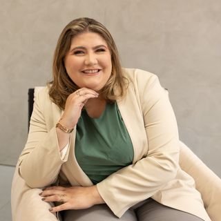 Dra. Geovanna Andrade