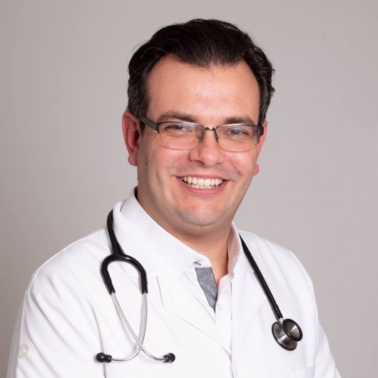 Dr. Cassiano Gonçalves Ucker