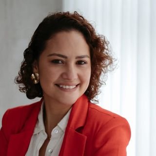 Dra. Greyce Ferreira