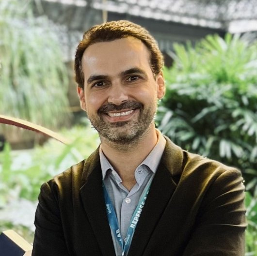 Dr. Elzo Thiago Brito Mattar