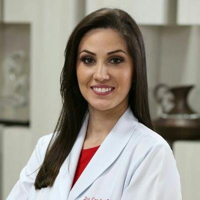 Dra. Caroline Stefani de Mattos Queiroz