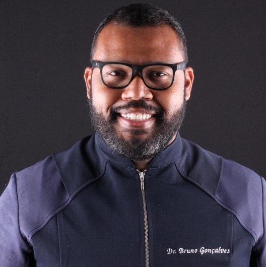 Dr. Bruno Gonçalves