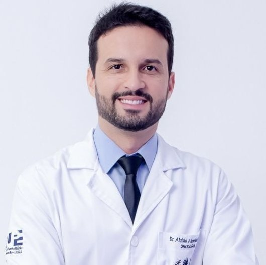 Dr. Aluísio Almeida Pinto