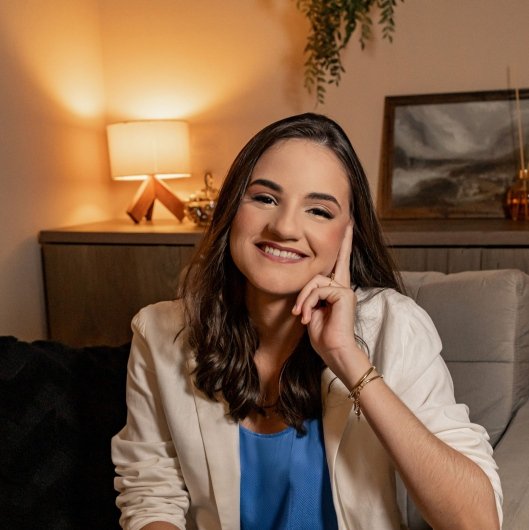 Letícia Soares de L. Freire