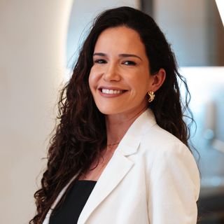 Dra. Carolli Almeida Vieira