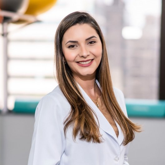 Dra. Ana Karolina de Azevedo