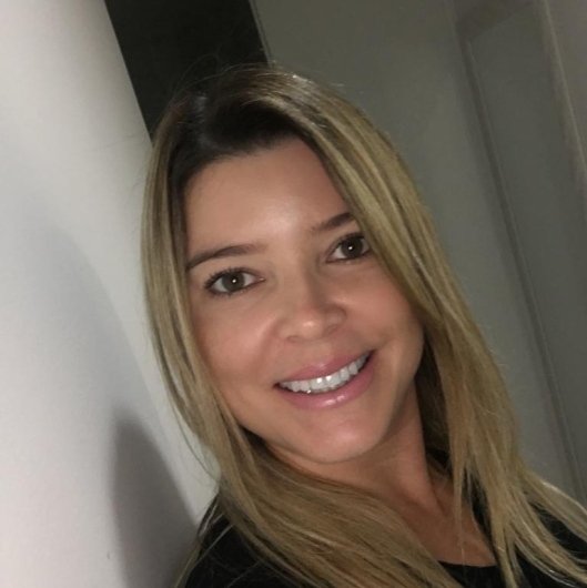 Dra. Aline Nunes de Lima