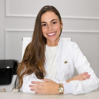 Dra. Ana Julia Silva da Cunha