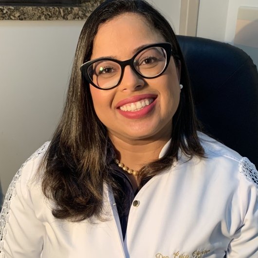 Dra. Érica Carla Lage de Oliveira
