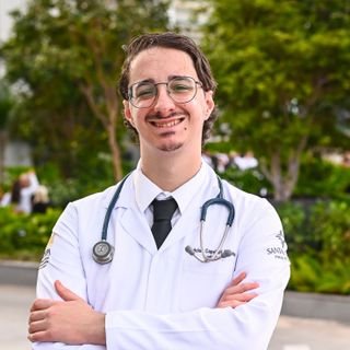Dr. Vinicius Capellari Gabana