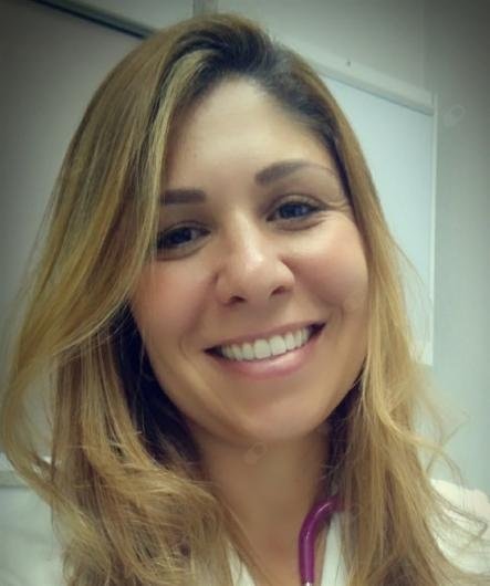 Dra. Renata Salgado