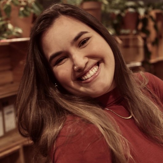Julia Melo