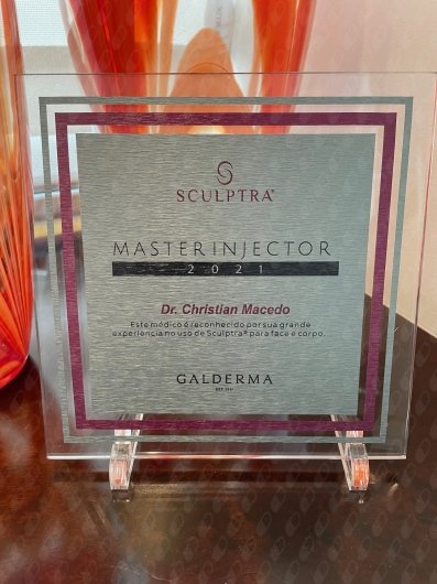 Dr. Christian Macedo