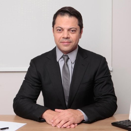 Dr. Flavio Pestilla Esperidiao