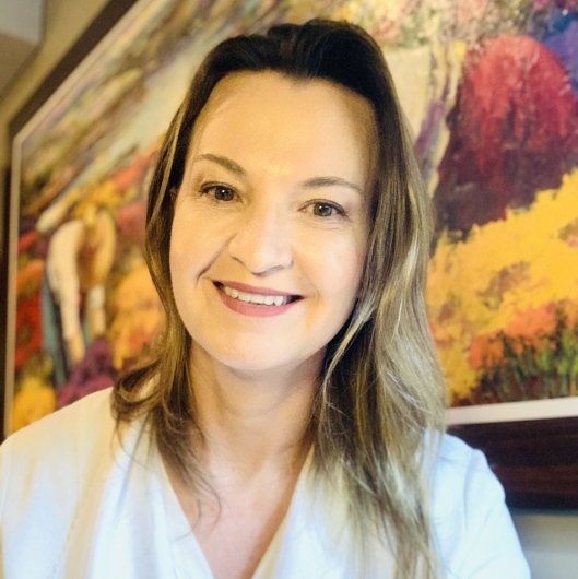 Dra. Elke Ferreira Mascarenhas