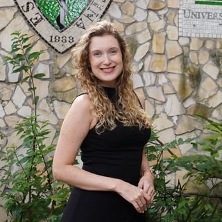 Dra. Gabriela Camilotti Perim