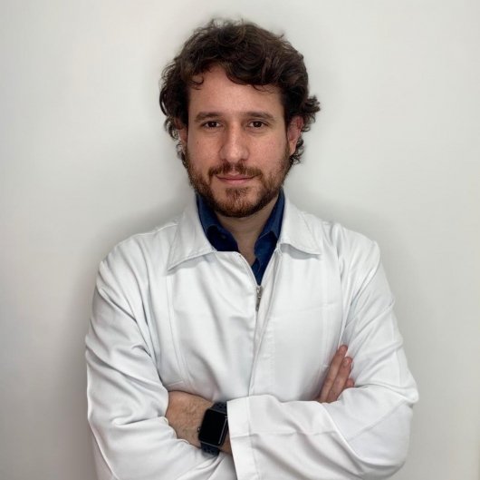 Dr. Lucas Cerveira de Paula