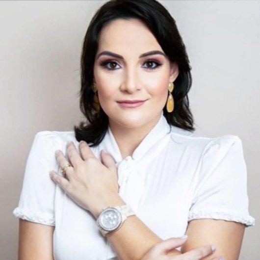 Dra. Renata De Carvalho Lourenço