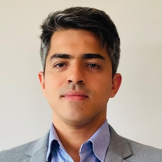Dr. Thiago Machado