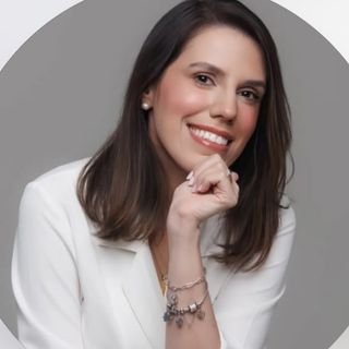 Dra. Dra Marina Cesarino de Souza Machado