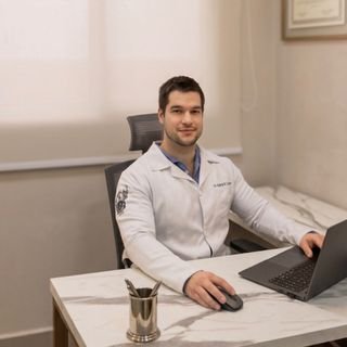 Dr. Gabriel Oliveira