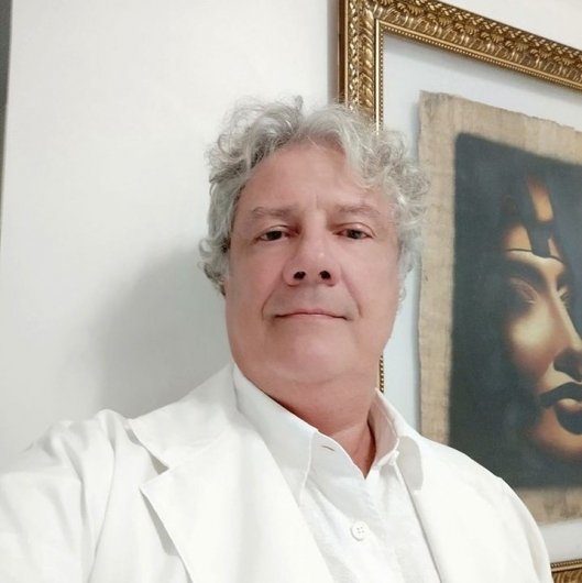 Dr. Ricardo Seixas