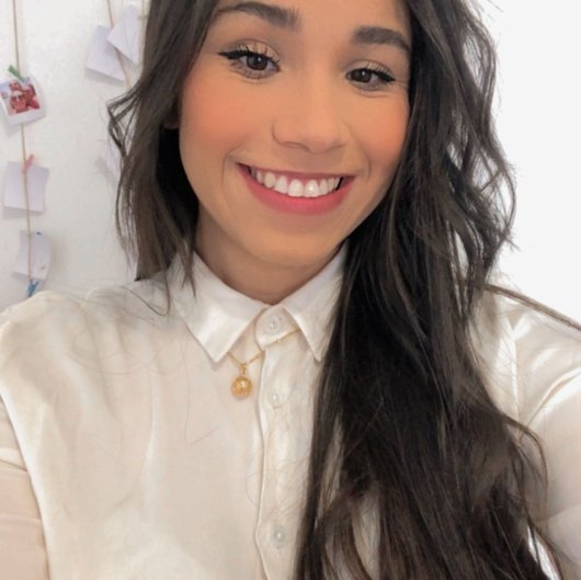 Dra. Karen Caroline