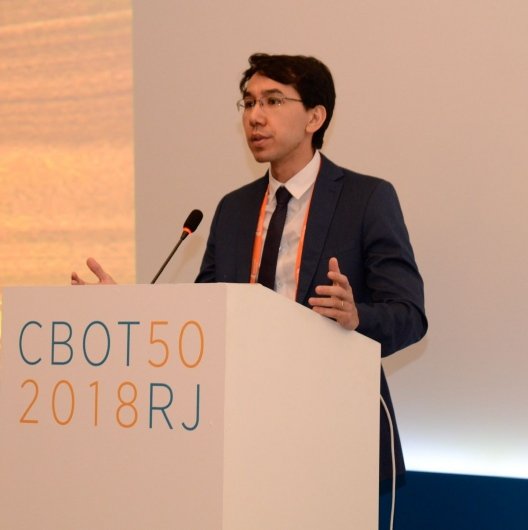 Dr. Ricardo Kobayashi