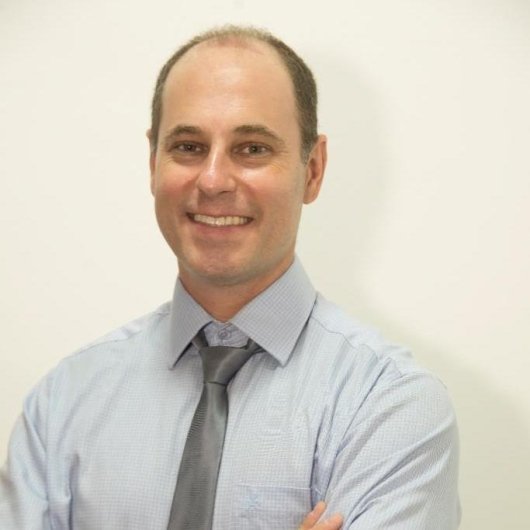 Dr. Carlos Eduardo Solcia