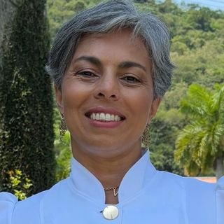 Viviane Reis