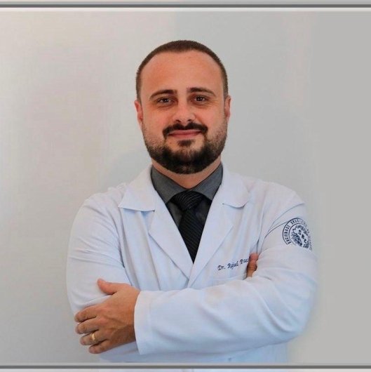 Dr. Rafael Paes Meirelles