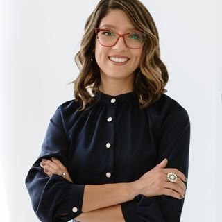 Dra. Jakeline Souza Silva
