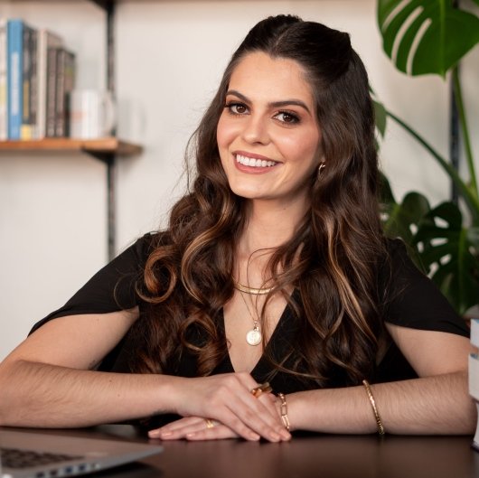 Dra. Tayná Gonçalves