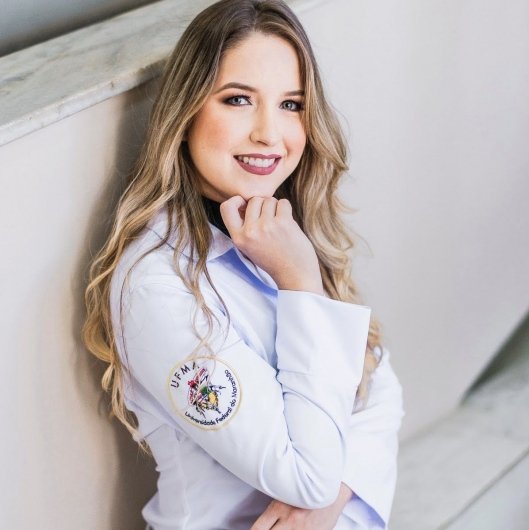 Dra. Laís Nogueira Chaves