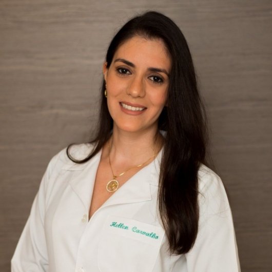 Dra. Hellen Batista De Carvalho