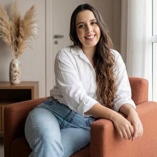 Dra. Amanda Ribeiro Banhol